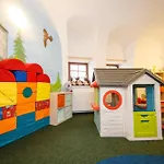 Hotel Modrasek *