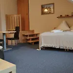 Modrasek Hotel *