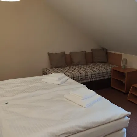 Modrásek Hotel *