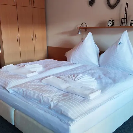 Modrásek Hotel Kasperske Hory